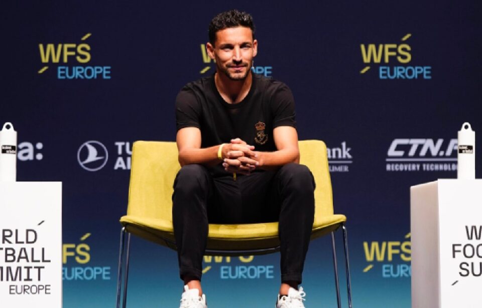 Jesús Navas habló sobre su retirada en el World Football Summit de Sevilla