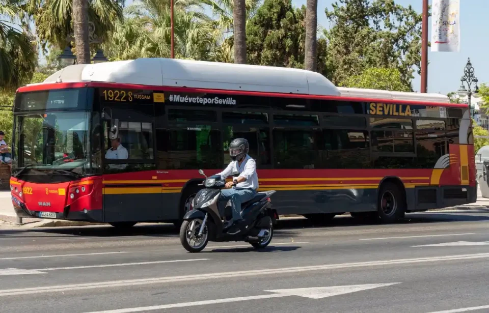 Autobuses tendrán frecuencia paso 10 25 minutos huelga