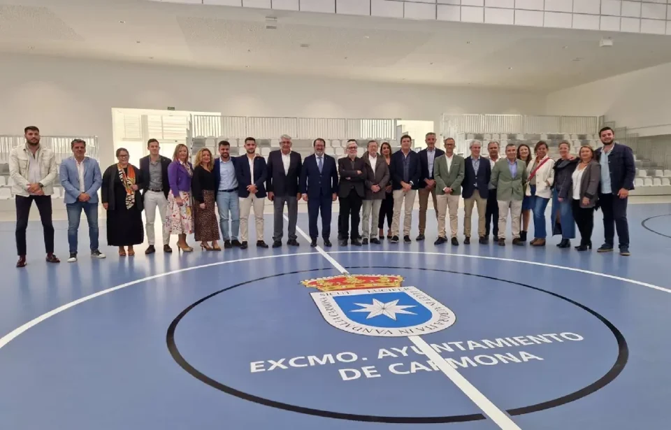 Carmona estrena nuevo recinto cultural deportivo