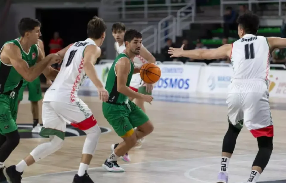 El Caja 87 pierde en la segunda jornada de LEB Plata ante el Cáceres.