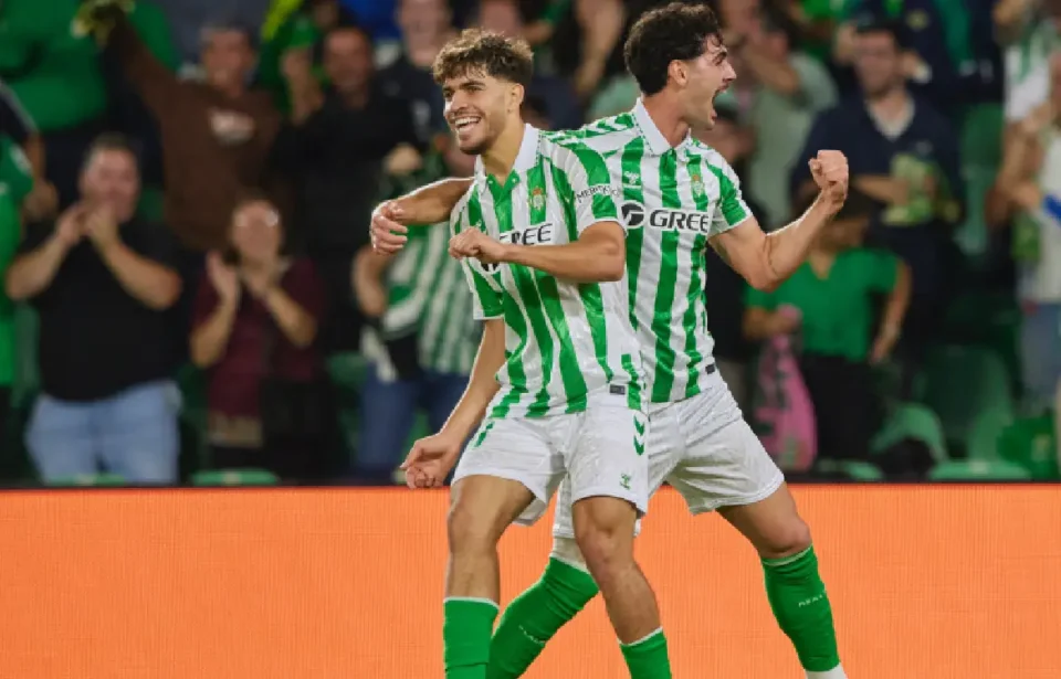 El Real Betis renueva a Ez Abde hasta el año 2029.