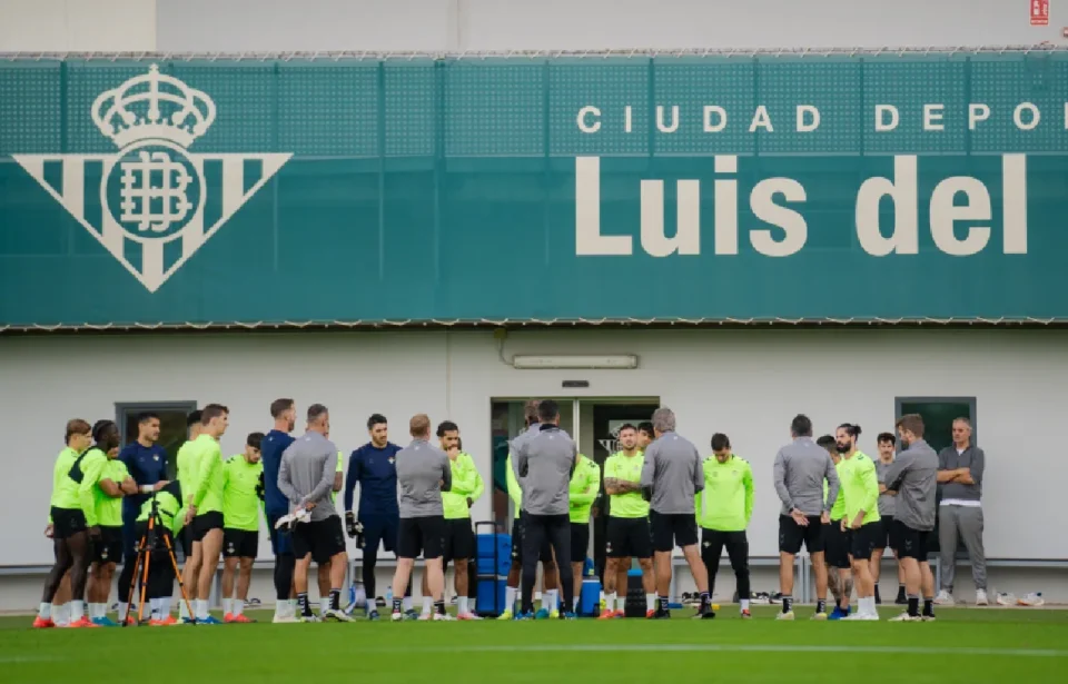 Isco no puede tapar las carencias el Betis está obligado a ganar en Europa