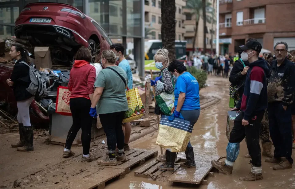 Llamamiento recogida alimentos afectados Valencia