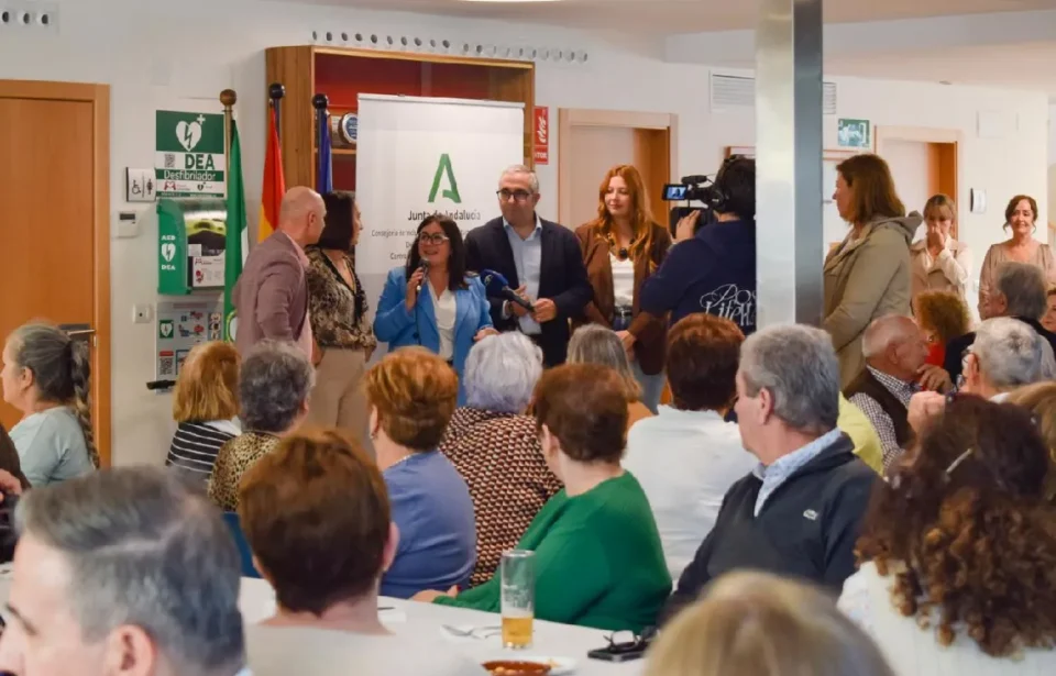 Se pone marcha servicio cafetería centro participación activa