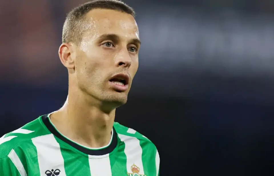 Sergio Canales ha explicado su salida del Betis y cómo influyó en ella su relación con Pellegrini..webp