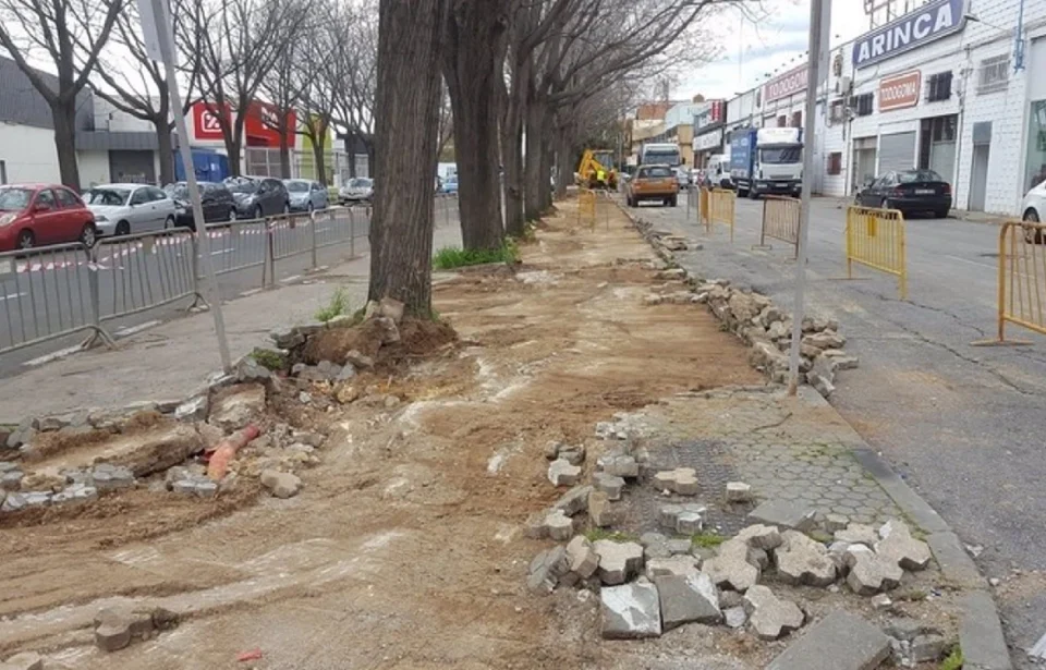 obras calle Metalurgia domingo