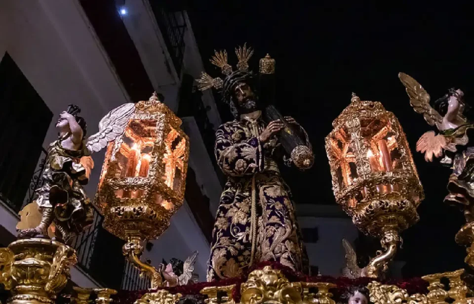 Tiempo procesión magna